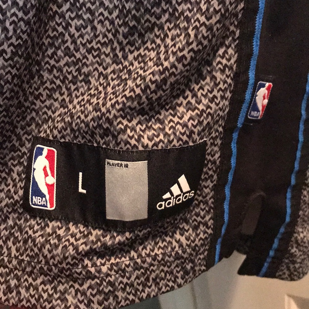 Basketball jersey - Picture 2 of 3